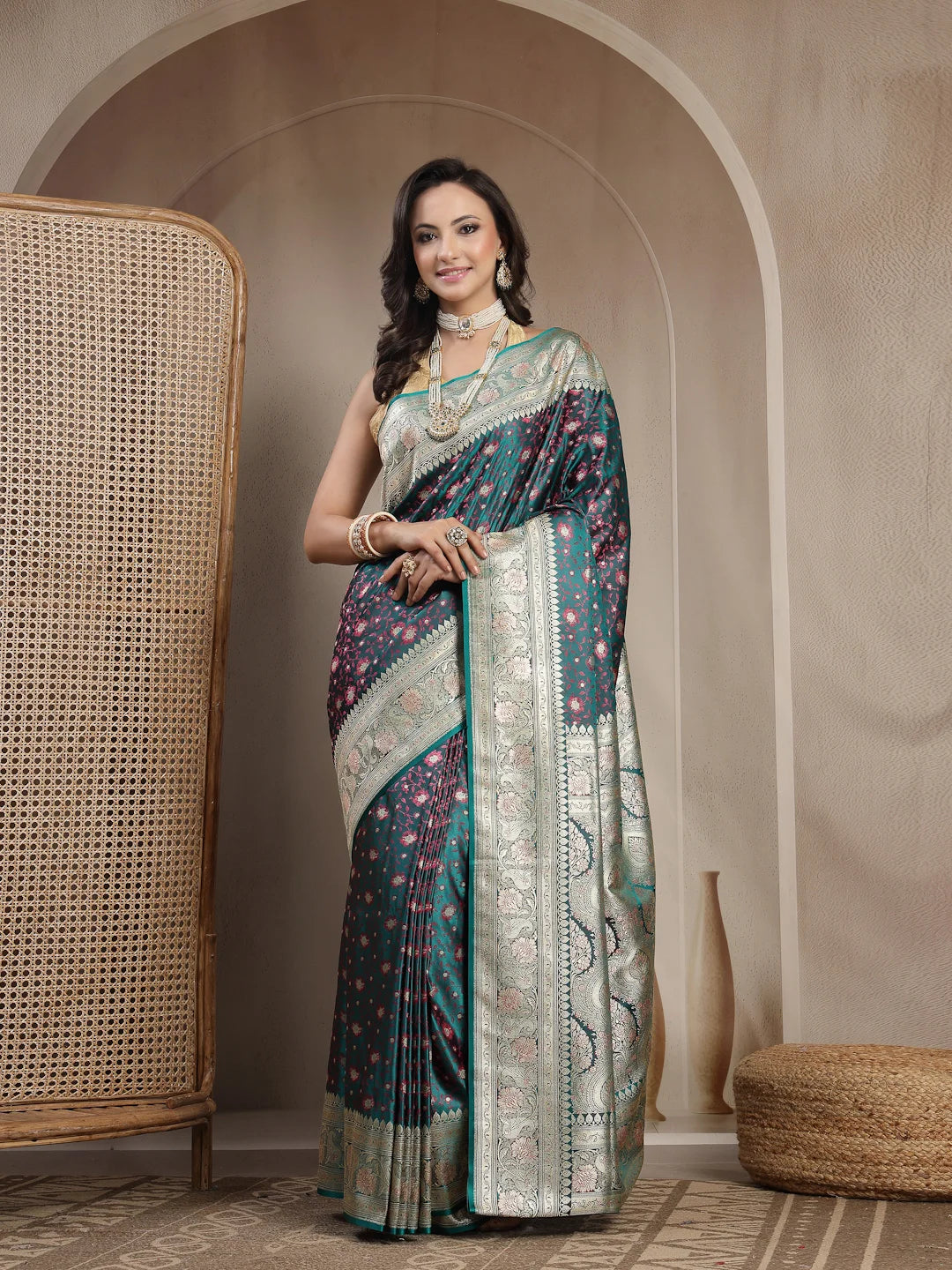Rama Green Banarasi Pure Silk Saree with Gold Zari Border - Sukunj