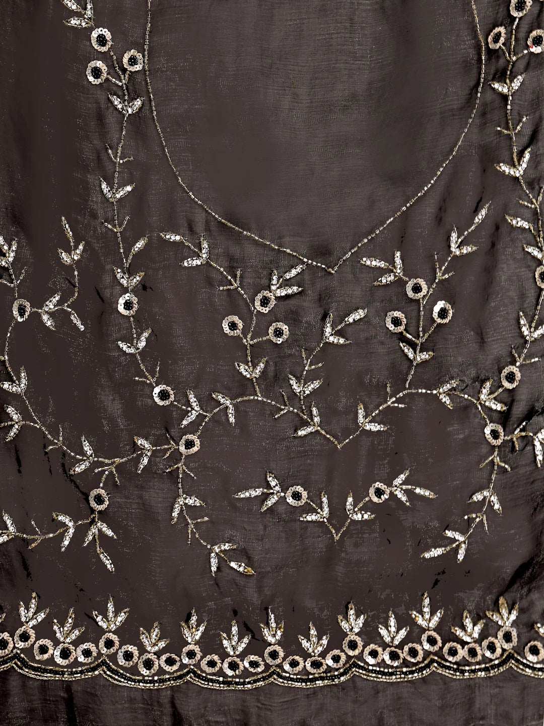 Close up Shot of Intricate Silver Floral Jaal and Border Detail